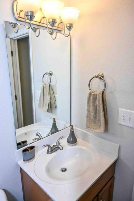 Cozy - 2 Bedroom Townhome Getaway - Plaza Midwood Charlotte Exterior photo